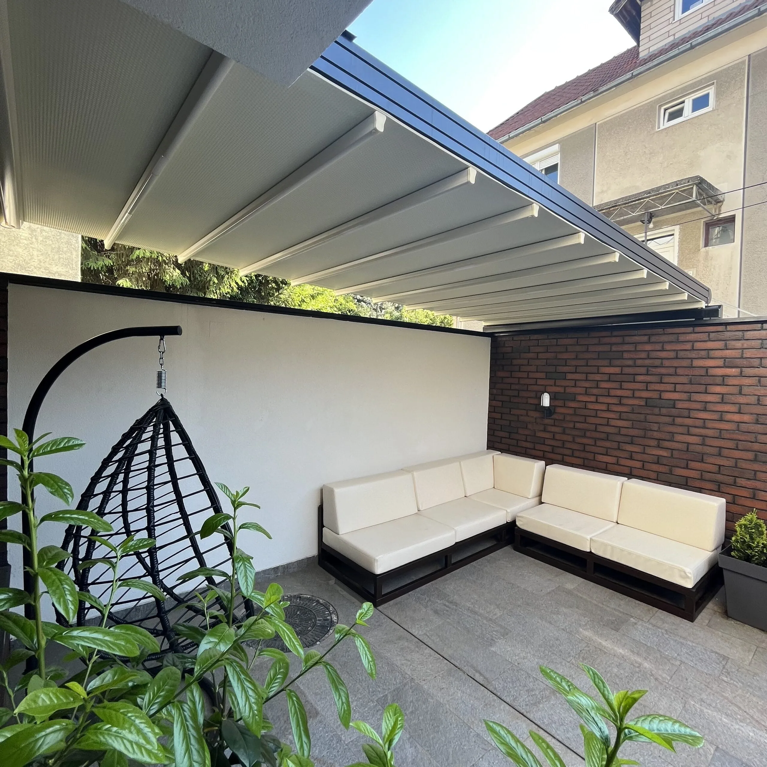 Palais pergola - postavljena u dvorištu